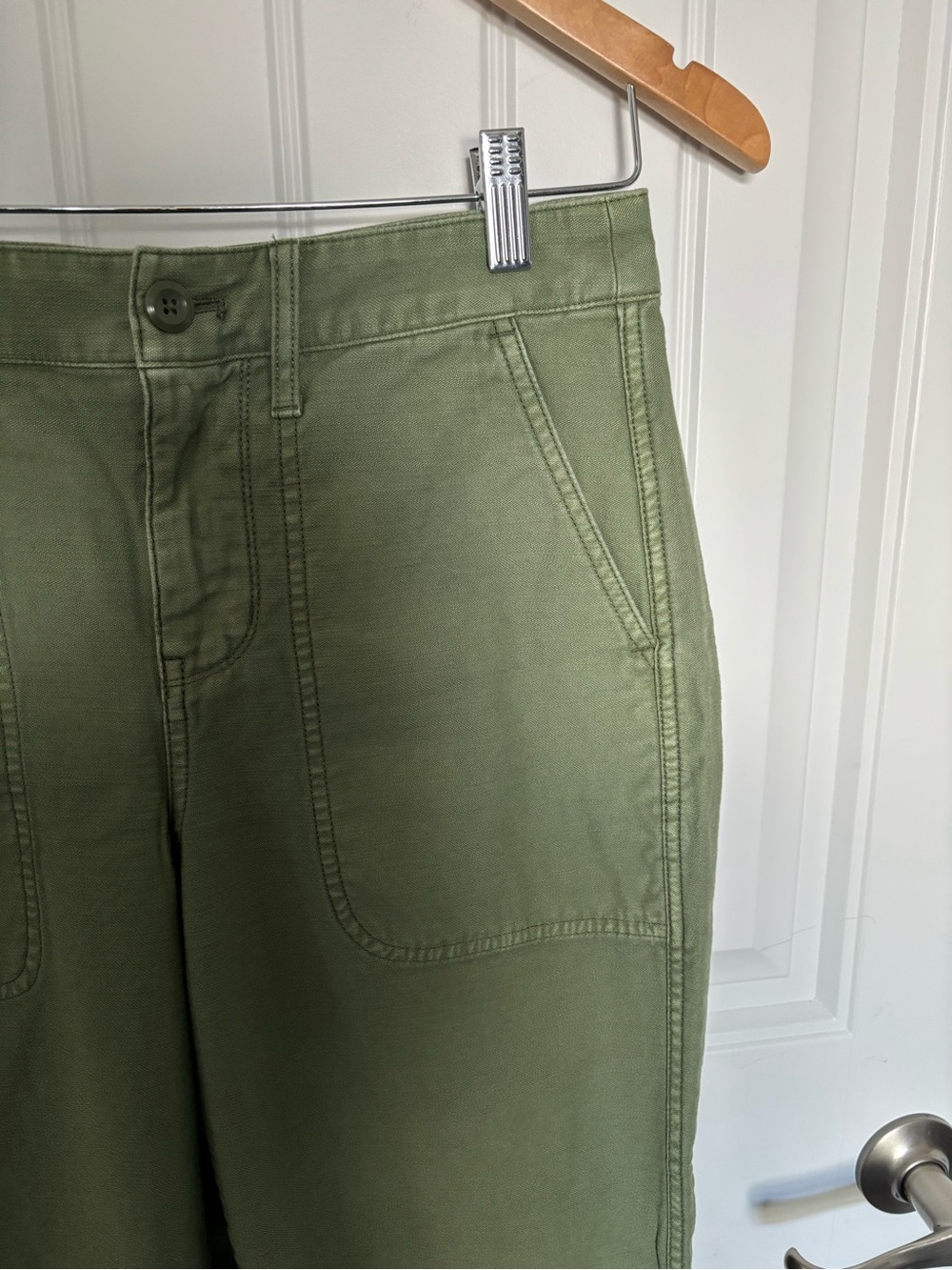 NWOT. J Crew straight cropped pants. - Picture 7 of 10